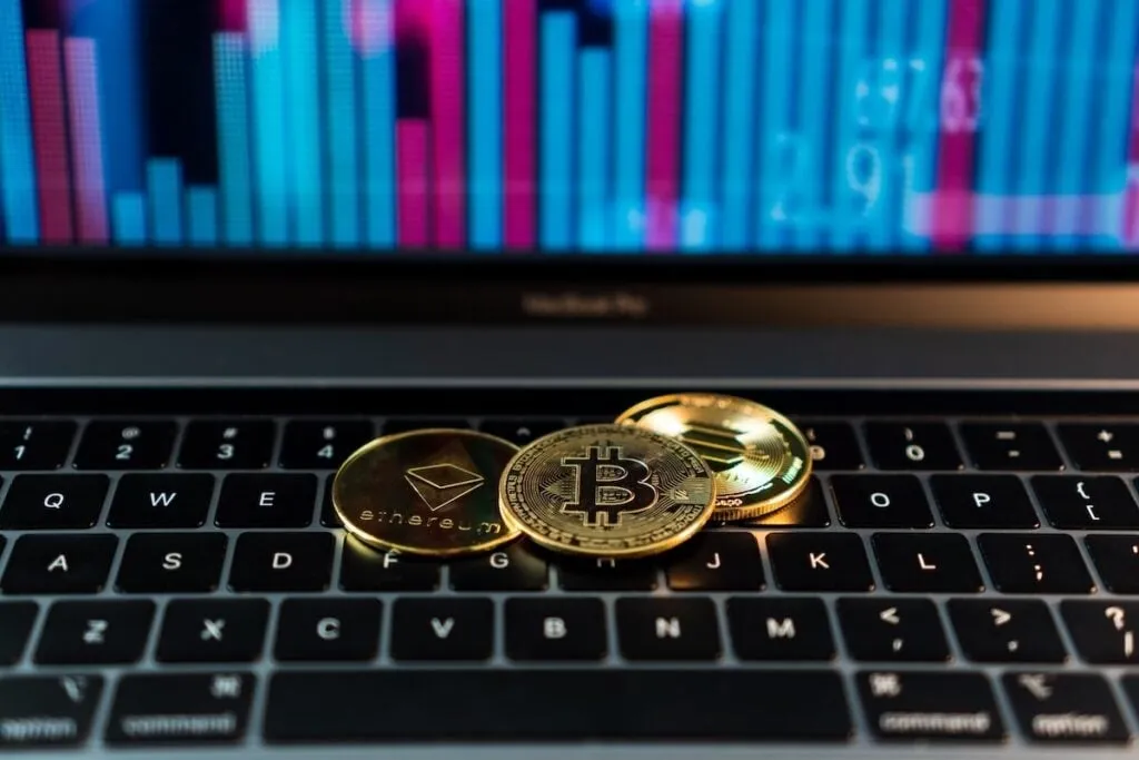 Bitcoin Loses to Stocks for the First Time in 14 Years: What Is Happening?