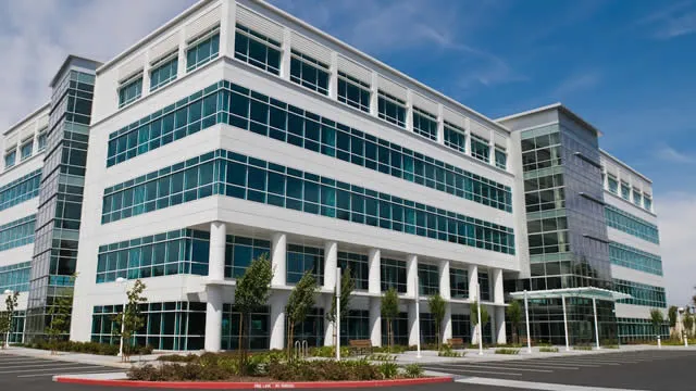 Macerich's Q2 FFO & Revenues Beat Estimates on Strong Portfolio NOI
