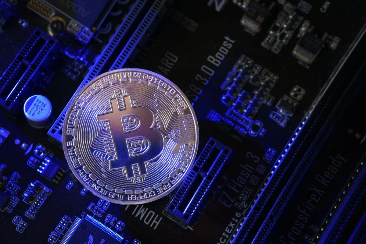 Bitcoin ETFs Post Third Straight Day of Inflows, Pulling In $244 Million